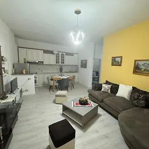 https://center-of-tirana-apartment.hotels-in-tirana.com